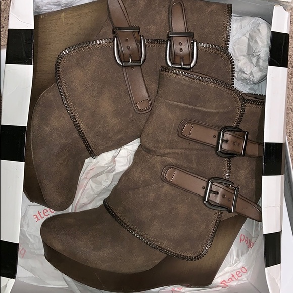 not rated wedge boots